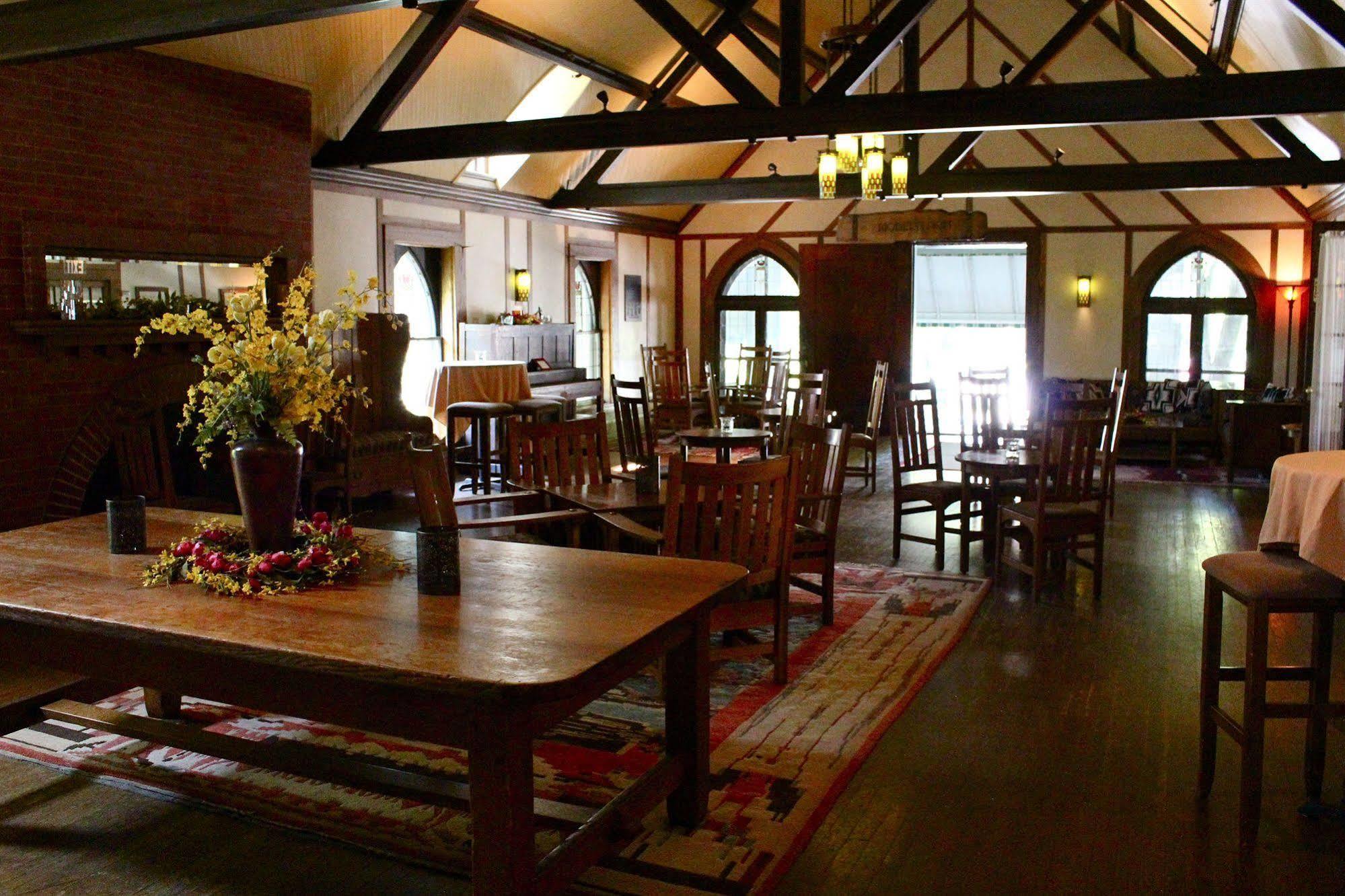 Roycroft Inn East Aurora Экстерьер фото